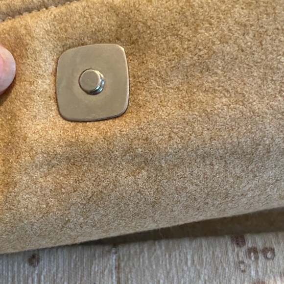 Source Unknown Cream Clutch with Brown Accents - Picture 6 of 10